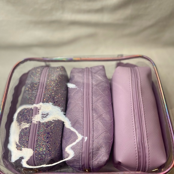 Imoshionusa iridescent purple clear travel case with 3 separate make up bags - Picture 6 of 6